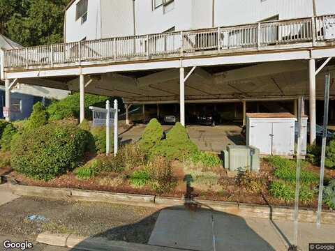 River Rd Apt 102, EDGEWATER, NJ 07020