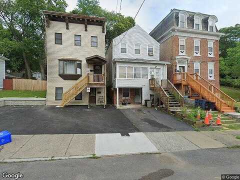 1St, RENSSELAER, NY 12144