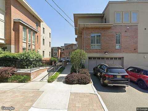 Washington Pl Apt 02, CLIFFSIDE PARK, NJ 07010