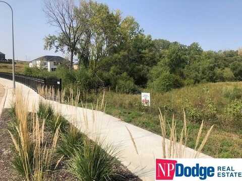 7917 N 167 Avenue, Bennington, NE 68007