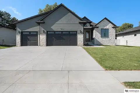 931 S 88th Street, Lincoln, NE 68510