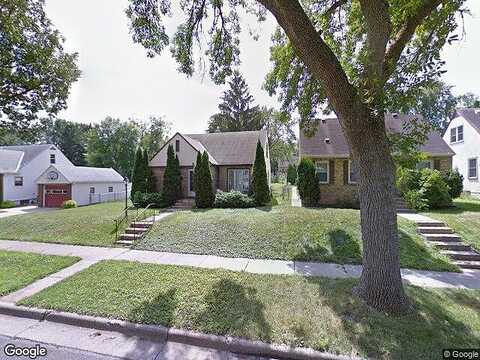 4Th, SAINT PAUL, MN 55119