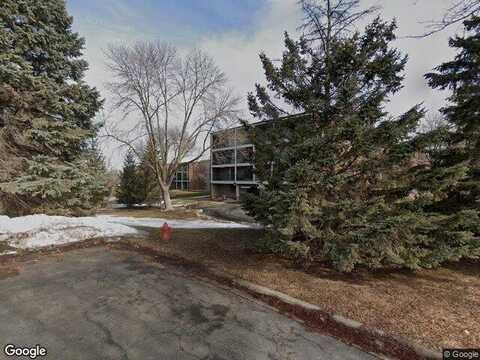 Four Oaks, SAINT PAUL, MN 55121