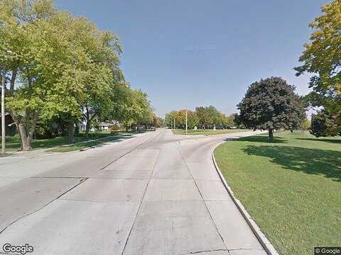 Hazel St, Oshkosh, WI 54901