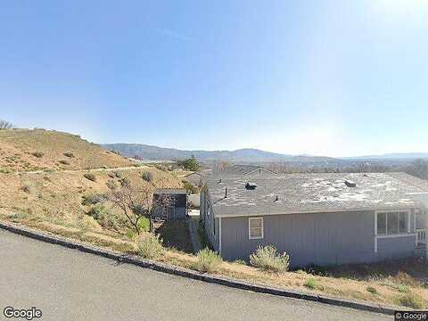 White Pine Dr Spc 31, Tehachapi, CA 93561