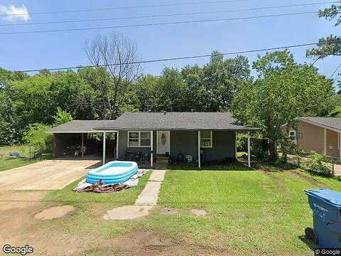 Mollie, MOUNT PLEASANT, TX 75455