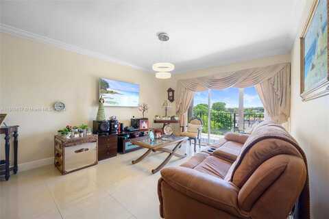 W 68Th St, Hialeah, FL 33014