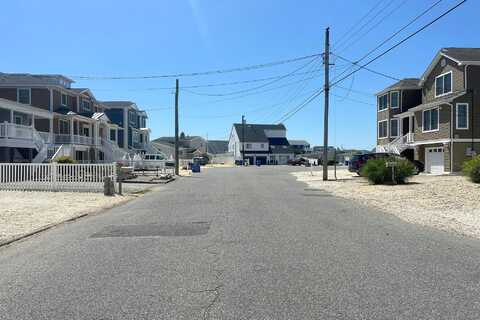 Lawrence Dr, MANAHAWKIN, NJ 08050