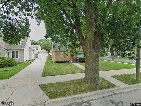 40Th, MILWAUKEE, WI 53216