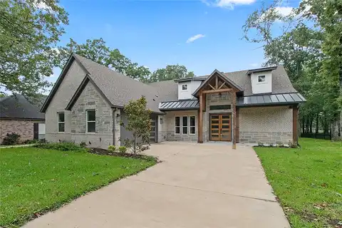 Colonial Drive, Mabank, TX 75156