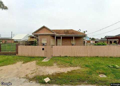 Avenue Q 1/2, GALVESTON, TX 77551