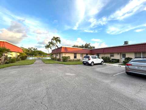 Laconia, LAKE WORTH, FL 33467