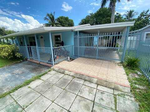 Pine, WEST PALM BEACH, FL 33406