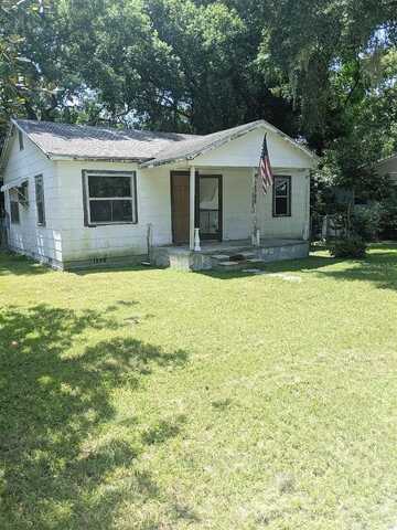 8Th, ZEPHYRHILLS, FL 33542