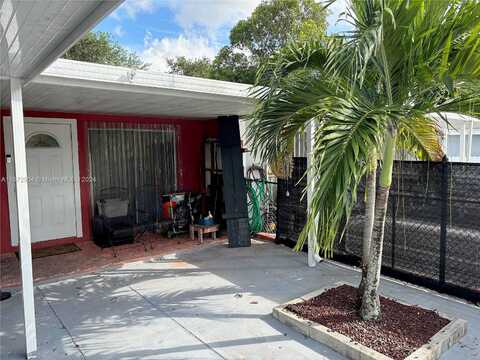 40Th Circle, MIAMI GARDENS, FL 33055