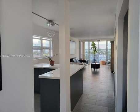 191St, MIAMI, FL 33179