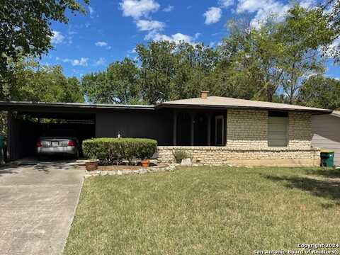 Trailing Oaks, LIVE OAK, TX 78233