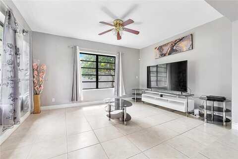 18Th, NORTH MIAMI BEACH, FL 33162