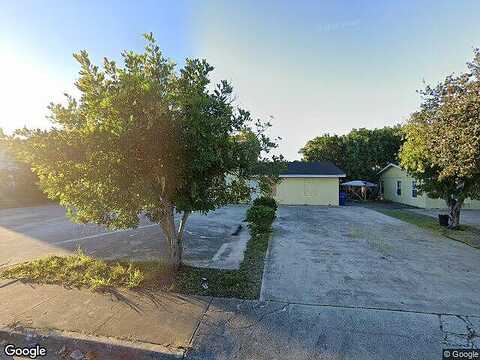 28Th, RIVIERA BEACH, FL 33404