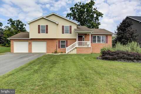 Lindia, CHAMBERSBURG, PA 17202