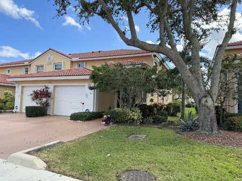 Crystal Pointe Dr, Boynton Beach, FL 33437