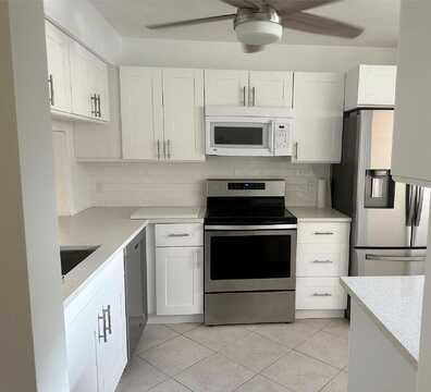 Nw 24Th Pl, Sunrise, FL 33322