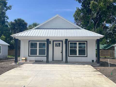 Helen St, Saint Augustine, FL 32084