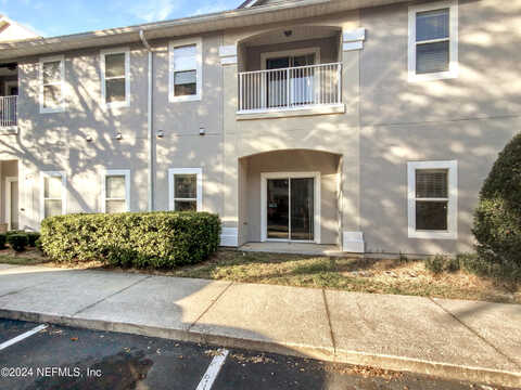 Maggies Circle, Jacksonville, FL 32244