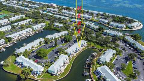 Salmon Drive Se, Saint Petersburg, FL 33705