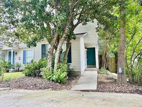 Oak Park Court, Tallahassee, FL 32308