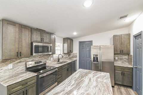 County Road 37301, Splendora, TX 77372