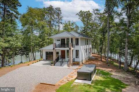 Gordon Drive, Weems, VA 22576