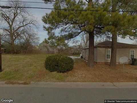 Woodrow Avenue, Suffolk, VA 23434