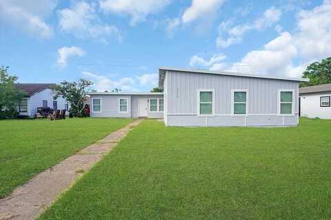 W 6Th Street, Freeport, TX 77541