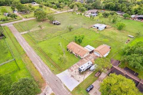 Gracie, Manvel, TX 77578