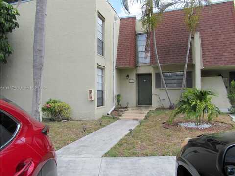 Palm Tree Ln, Pembroke Pines, FL 33024