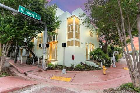 Harding Ave, Miami Beach, FL 33141