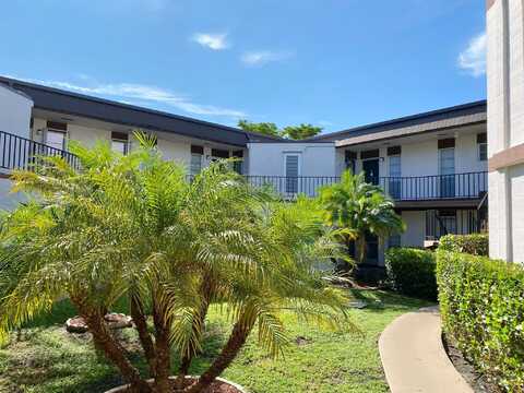 Greenway Village 211 N, Royal Palm Beach, FL 33411