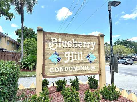 Blueberry Ct, Lauderhill, FL 33313