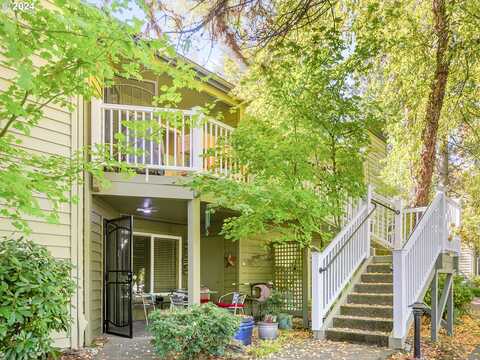 Foothills Dr, Lake Oswego, OR 97034