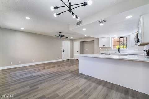 Sanderling Circle, Las Vegas, NV 89103