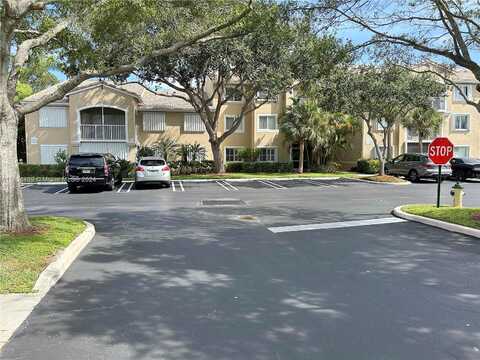 Village Blvd, Tequesta, FL 33469