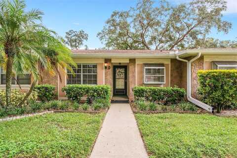 Lark Circle E, Palm Harbor, FL 34684