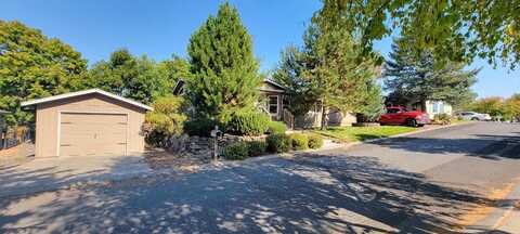 Livengood Way, Bend, OR 97701