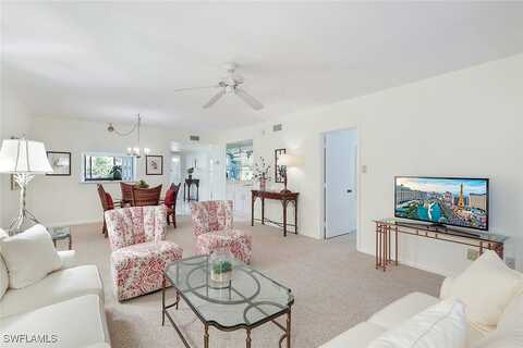 Kings Lake Boulevard, Naples, FL 34112