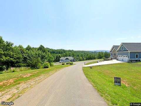 Westerham Ct, Huddleston, VA 24104