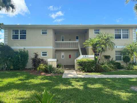 Se Royal Green Circle, Port Saint Lucie, FL 34952