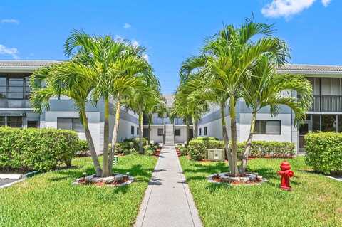 Ashland Circle, Delray Beach, FL 33484