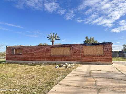 E Frankfort Stravenue, Tucson, AZ 85706