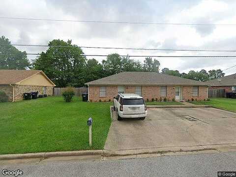 Clearwood Dr, Longview, TX 75604